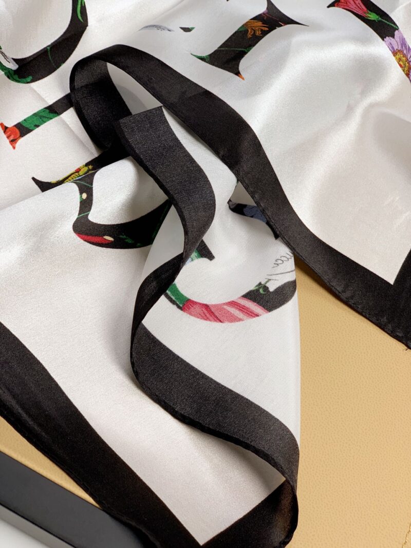 Alternative view of GUCCI FLORA GUCCI VINTAGE LOGO PRINT SCARF 70CM BLACK