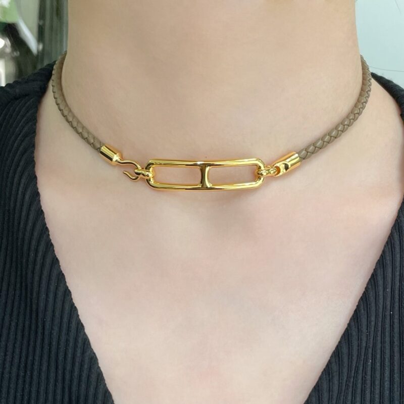 Alternative view of HERMES ROULIS DOUBLE TOUR BRACELET KHAKI GOLD HARDWARE