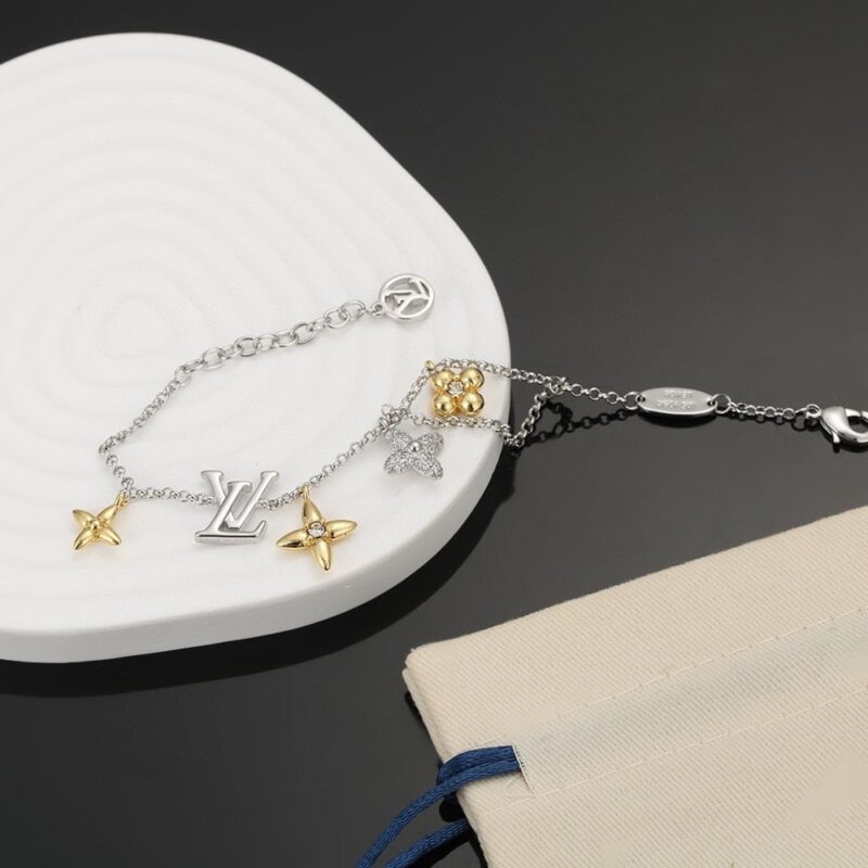 Alternative view of LOUIS VUITTON LV GRAM BRACELET WITH FLOWER CHARMS WHITE GOLD