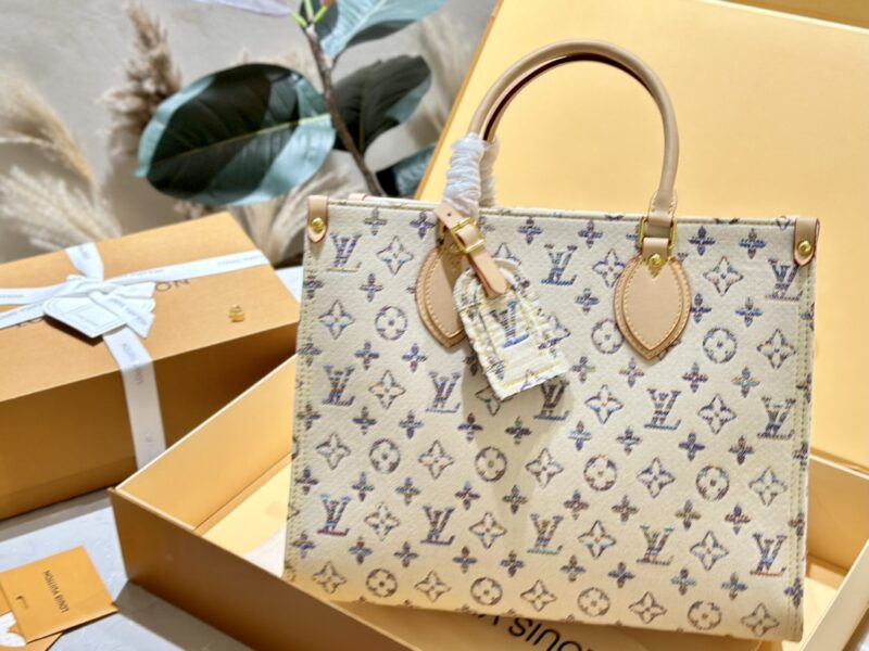 Alternative view of LOUIS VUITTON ONTHEGO MM MULTICOLOR BEIGE 35CM M24708