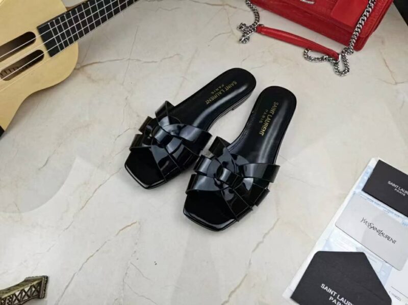 Alternative view of SAINT LAURENT TRIBUTE MULES IN PATENT LEATHER BLACK 571952B8I001000