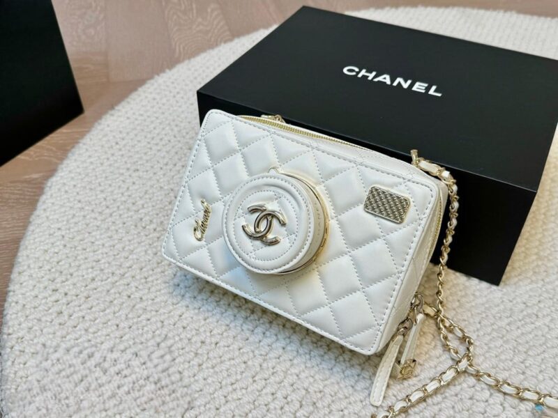 Alternative view of CHANEL CAMERA BAG WHITE 18CM AS4817 B16255 10601