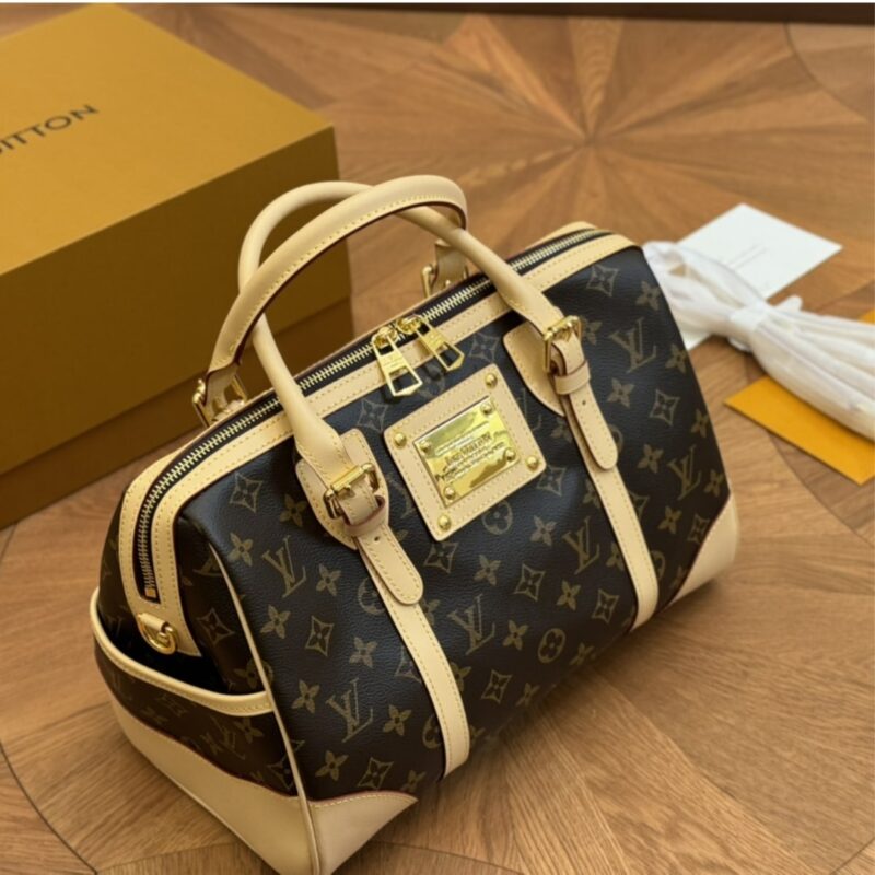 Alternative view of LOUIS VUITTON BERKELEY MONOGRAM CANVAS BROWN 32CM M50208