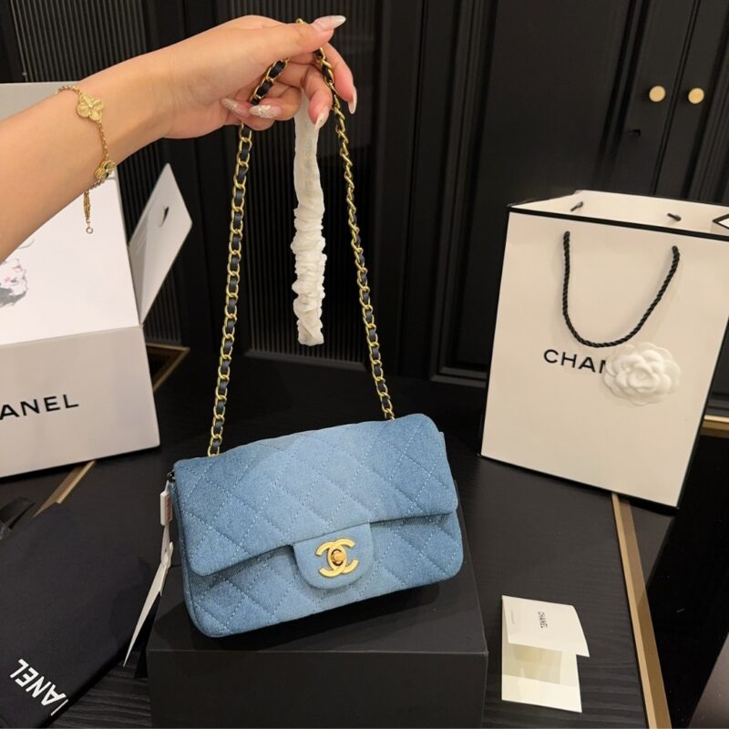 Alternative view of CHANEL CLASSIC HANDBAG WASHED DENIM AND GOLD TONE METAL BLUE 19CM A01112 B16747 NX158