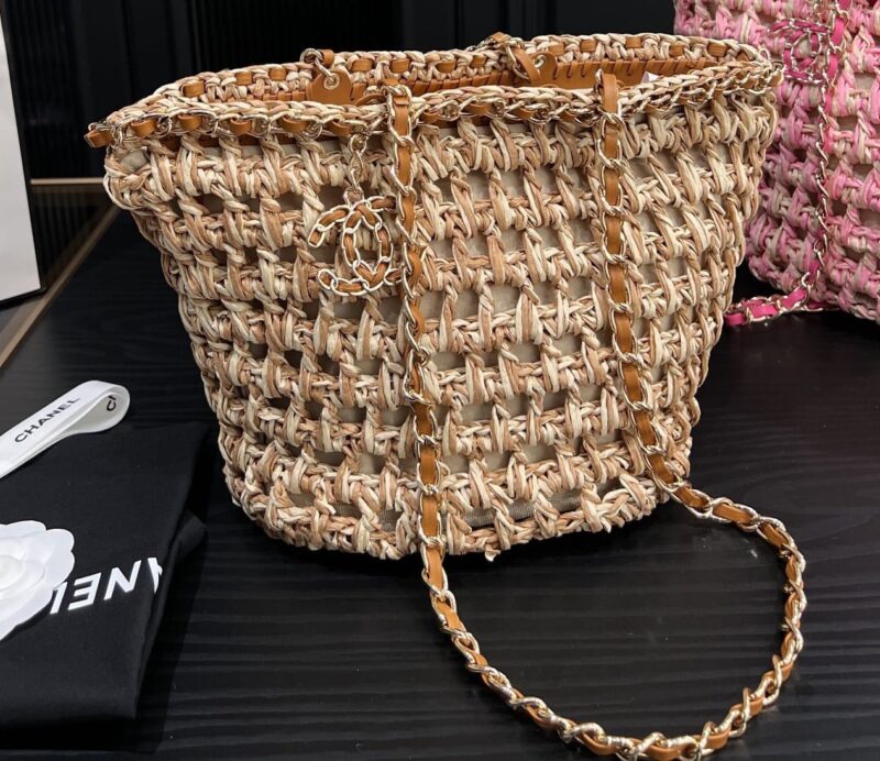 Alternative view of CHANEL STRAW SHOULDER BAGS BEIGE 27CM