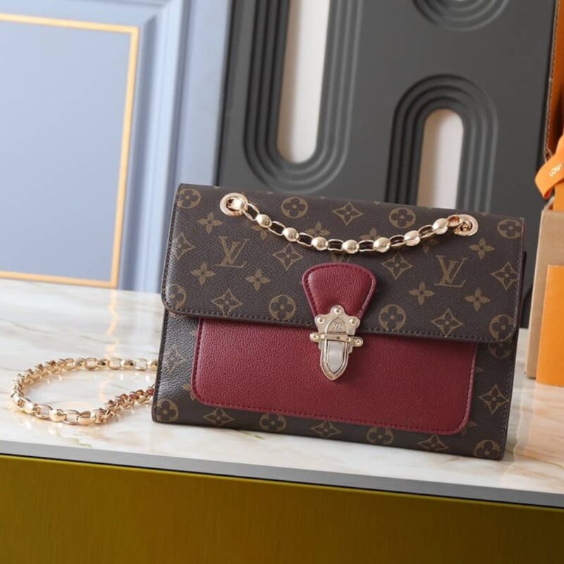 Alternative view of Louis Vuitton Victoire Monogram Canvas Red 26Cm M41731