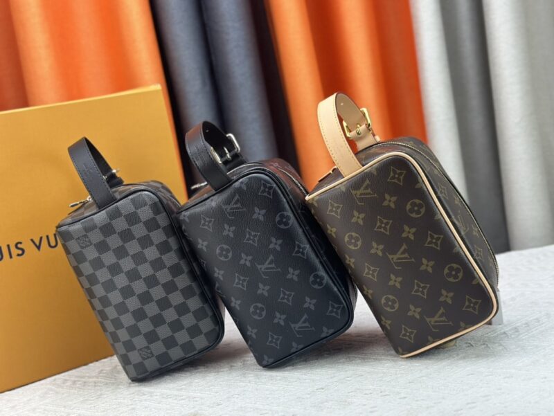 Alternative view of LOUIS VUITTON TROUSSE TOILETTE LOCKER DOPP KIT BLACK 23CM M83113