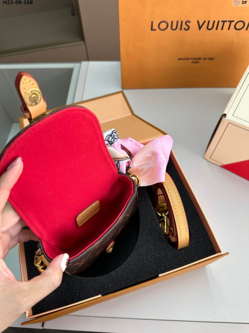 Alternative view of LOUIS VUITTON CHANTILLY MICRO BAG BROWN 12CM M46643