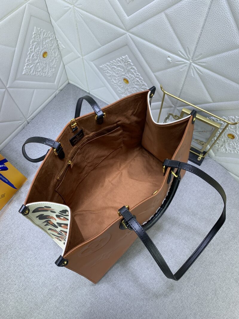 Alternative view of LOUIS VUITTON CRAFTY ONTHEGO GM BROWN 41CM