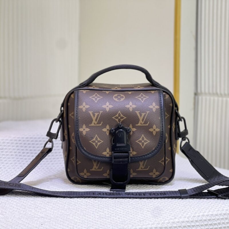 Alternative view of LOUIS VUITTON QUEST MESSENGER BROWN 18CM M46973