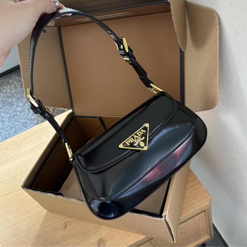 Alternative view of PRADA PATENT LEATHER SHOULDER BAG IN CHERRY BLACK 25CM 1BD355 069 F03KJ V HTO