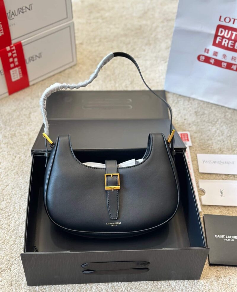 Alternative view of SAINT LAURENT LE FERMOIRE LEATHER SHOULDER BAG BLACK 25CM 6726152ZA2W 1062