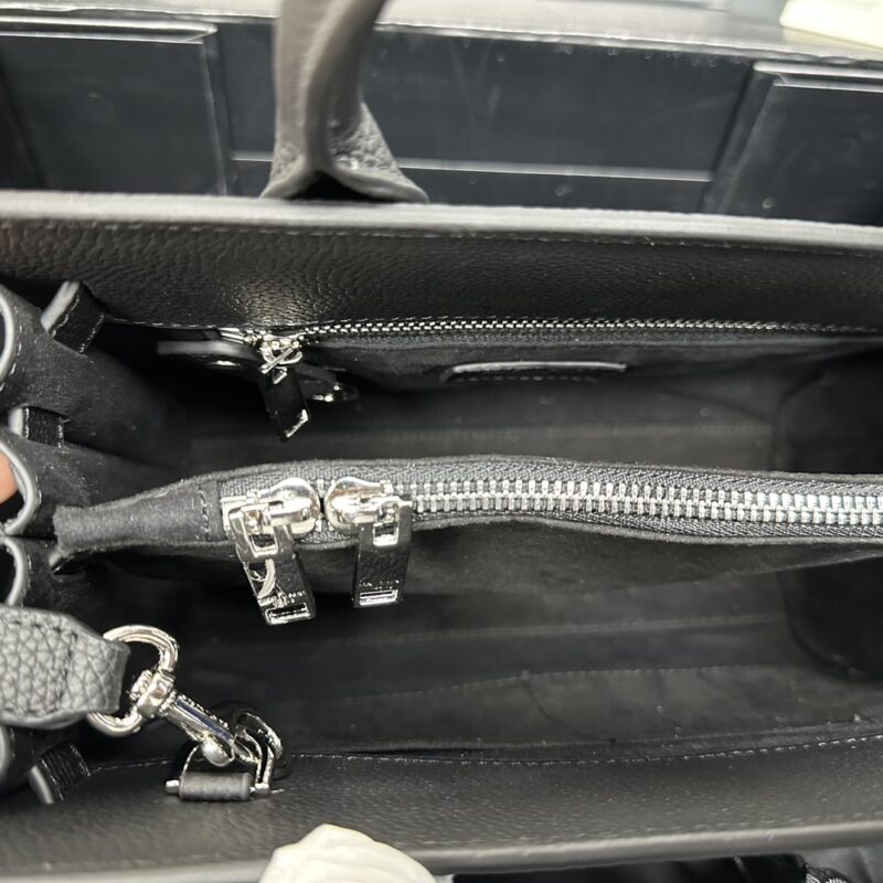 Alternative view of SAINT LAURENT SAC DE JOUR BABY IN GRAINED LEATHER BLACK 26CM