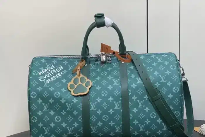Alternative view of LOUIS VUITTON KEEPALL BANDOULIÈRE GREEN 45CM M46593