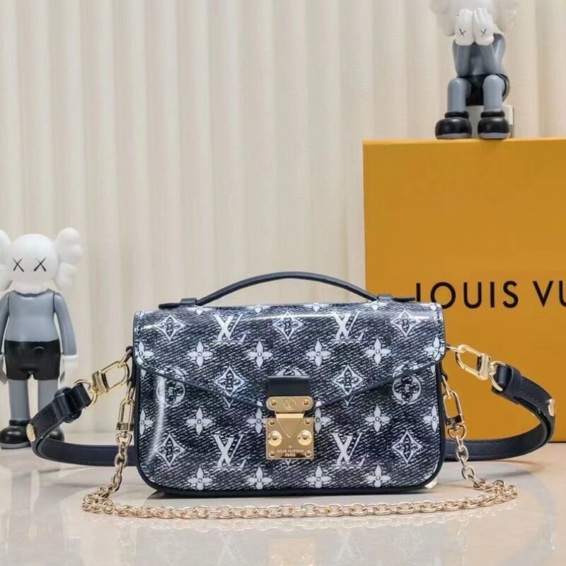 Alternative view of LOUIS VUITTON POCHETTE MÉTIS EAST WEST MONOGRAM  SPRUCE 21CM M22834