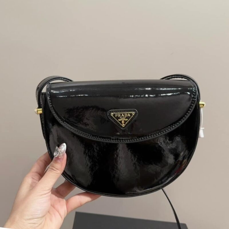Alternative view of PRADA TRIANGLE LOGO PATENT LEATHER SHOULDER BAG BLACK 17CM