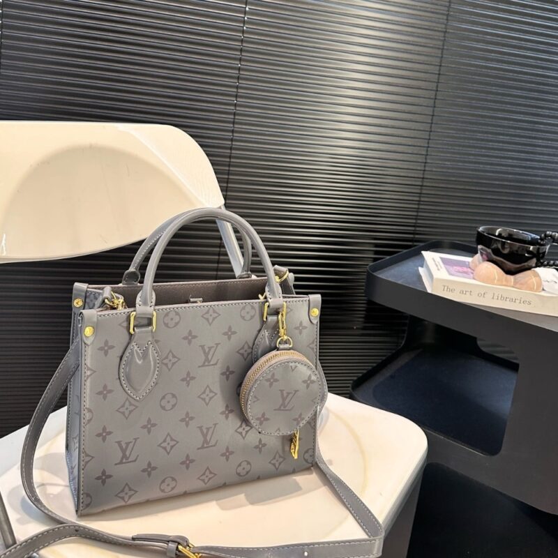 Alternative view of LOUIS VUITTON ONTHEGO PM LEATHER LEATHER 25CM M12465