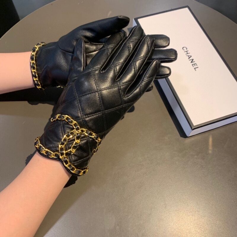 Alternative view of CHANEL GLOVES IN BLACK