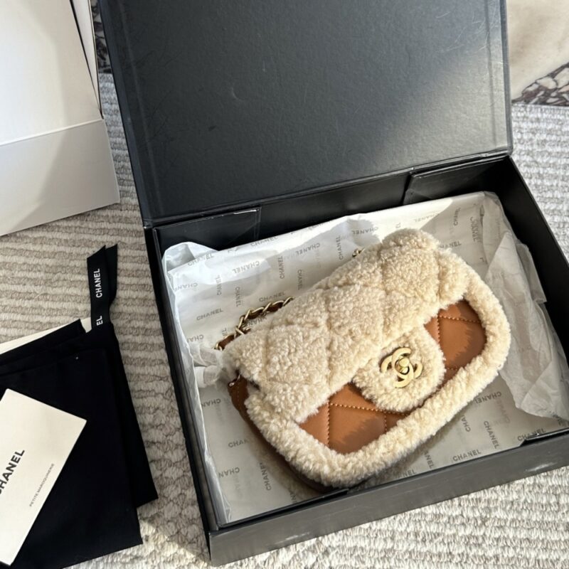 Alternative view of CHANEL MINI FLAP BAG SHEARLING BEIGE & BROWN 18CM AS5148-B18194-NZW48