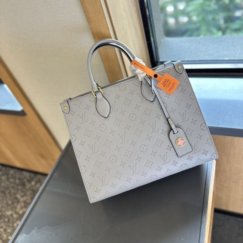 Alternative view of LOUIS VUITTON ON THE GO MM GREY 35CM
