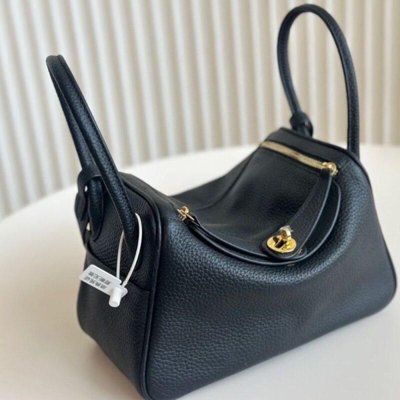 Alternative view of HERMES LINDY 26 BAG BLACK 26CM