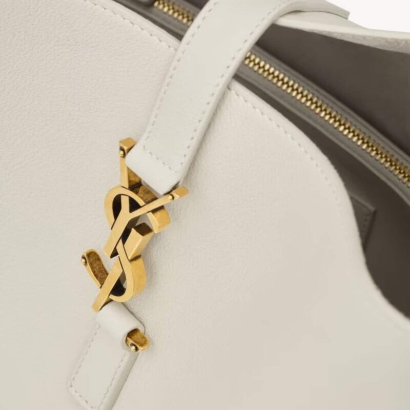 Alternative view of SAINT LAURENT LE 5 À 7 SUPPLE LARGE IN GRAINED LEATHER WHITE 31CM 753837AAAUQ9207