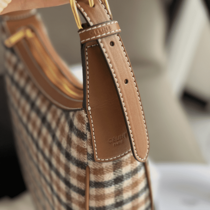 Alternative view of CELINE HELOISE CUIR TRIOMPHE BAG IN TEXTILE AND SMALL 24CM