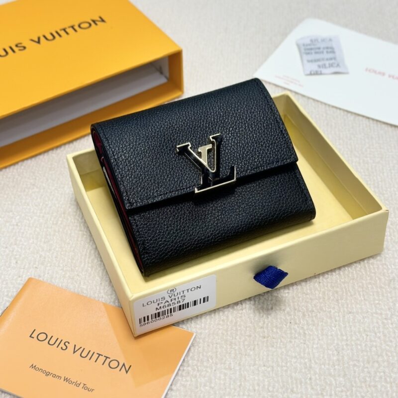 Alternative view of LOUIS VUITTON CAPUCINES SMALL XS WALLET BLACK 11CM M68587