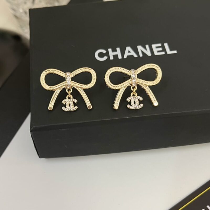 Alternative view of CHANEL EARRINGS GOLD