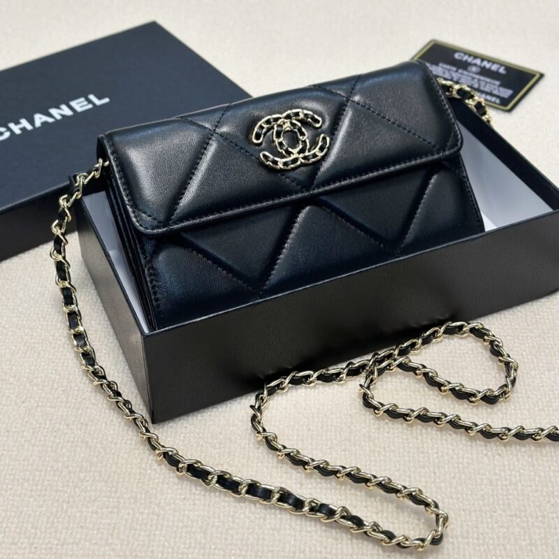 Alternative view of CHANEL FLAP BAG BLACK 19CM
