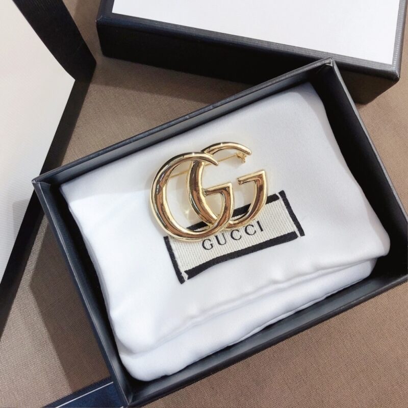 Alternative view of GUCCI GG BROOCH GOLD