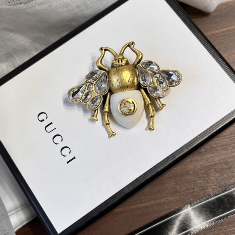 Alternative view of GUCCI GG BEE BROOCH GOLD WITH STONE