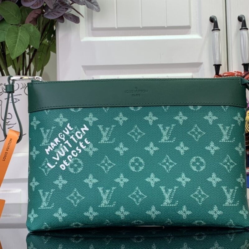 Alternative view of LOUIS VUITTON POCHETTE VOYAGE SOUPLE GREEN 21CM M12665