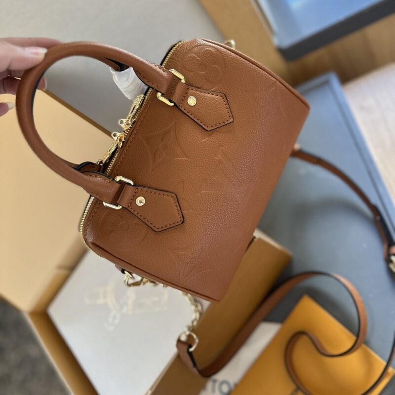 Alternative view of LOUIS VUITTON SPEEDY BANDOULIÈRE 20 COGNAC BROWN 20CM