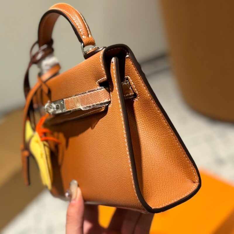 Alternative view of HERMÈS MINI KELLY EPSOM SILVER BUCKLE BROWN 20CM