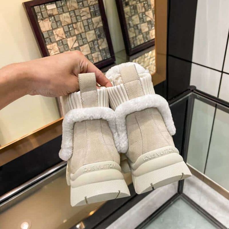 Alternative view of LOUIS VUITTON RUBY FLAT BOOTS SUEDE SHEARLING BEIGE 1AGWGB