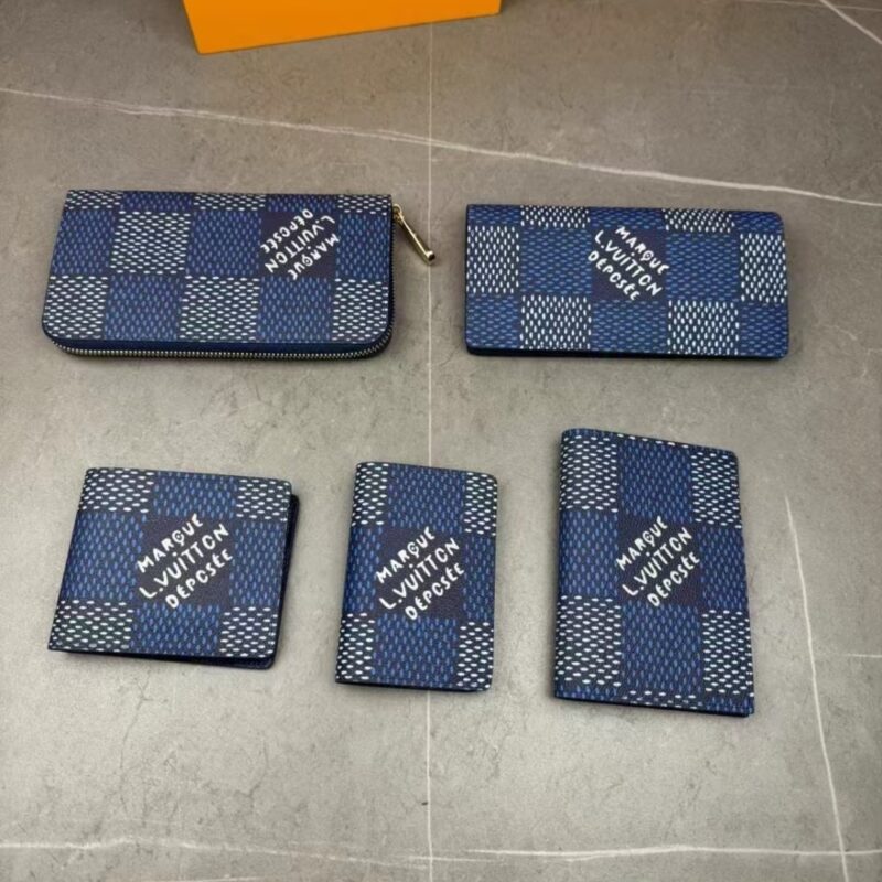 Alternative view of LOUIS VUITTON MULTIPLE WALLET BLUE 9CM N40676