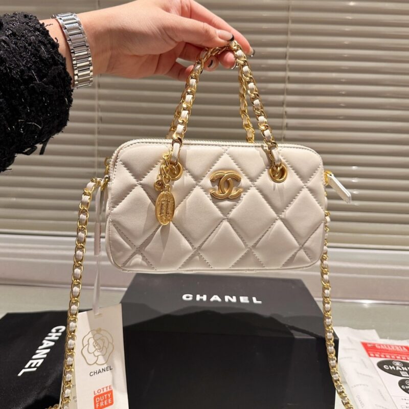 Alternative view of CHANEL MATELASSE FLAP BAG WITH CHAIN WHITE 20CM