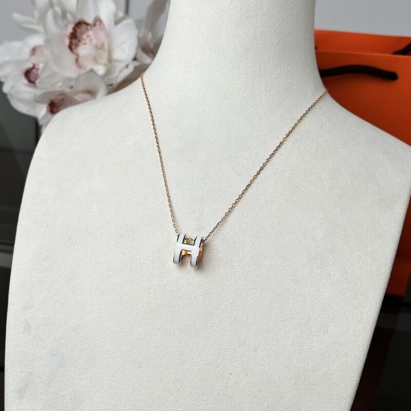 Alternative view of HERMES MINI POP H PENDANT NECKLACE WHITE AND GOLD
