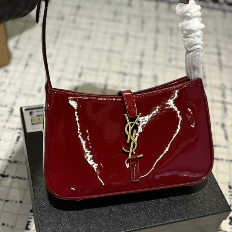 Alternative view of SAINT LAURENT LE 5 A 7 PATENT HOBO BAG IN SHINY LEATHER WINE RED 25CM
