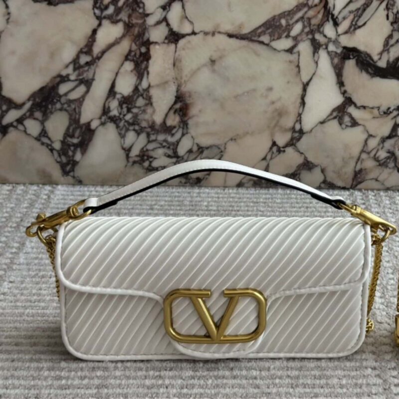 Alternative view of VALENTINO GARAVANI LOCÒ SHOULDER BAG IN PLEATED NAPPA WHITE 26CM
