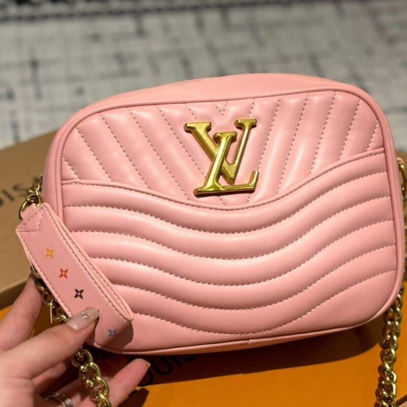 Alternative view of LOUIS VUITTON WAVE CAMERA BAG PINK 23CM