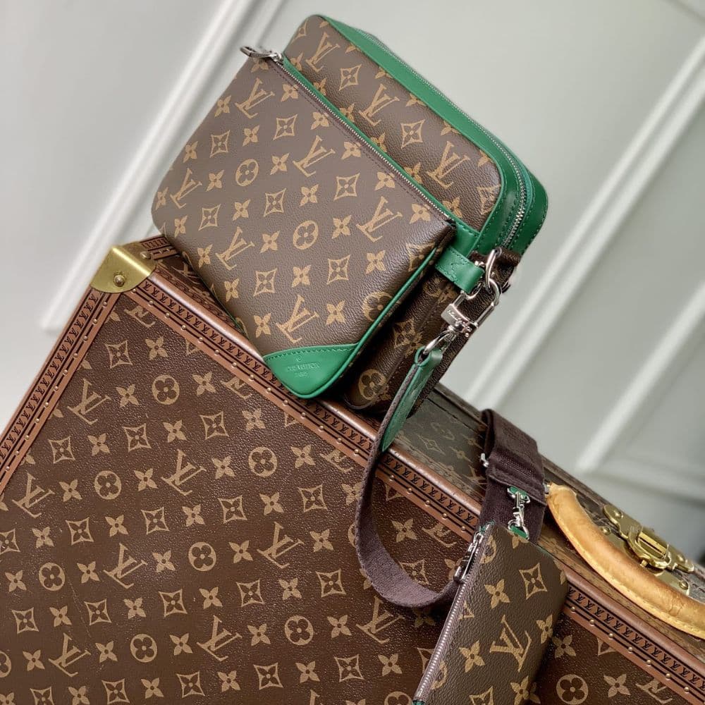 LOUIS VUITTON TRIO MESSENGER BAG GREEN 25CM M12766 - Image 5