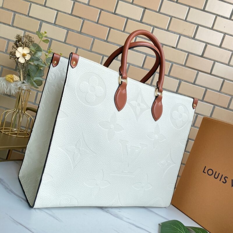 Alternative view of LOUIS VUITTON ONTHEGO GM WHITE 41CM M44558