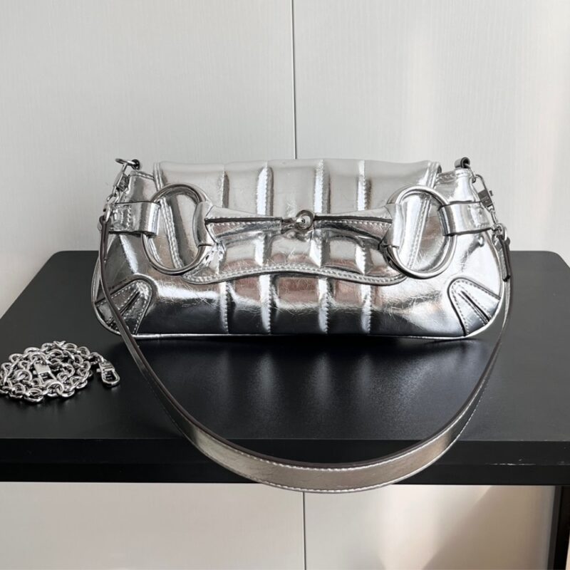 Alternative view of GUCCI HORSEBIT CHAIN SMALL SHOULDER BAG SILVER 27CM