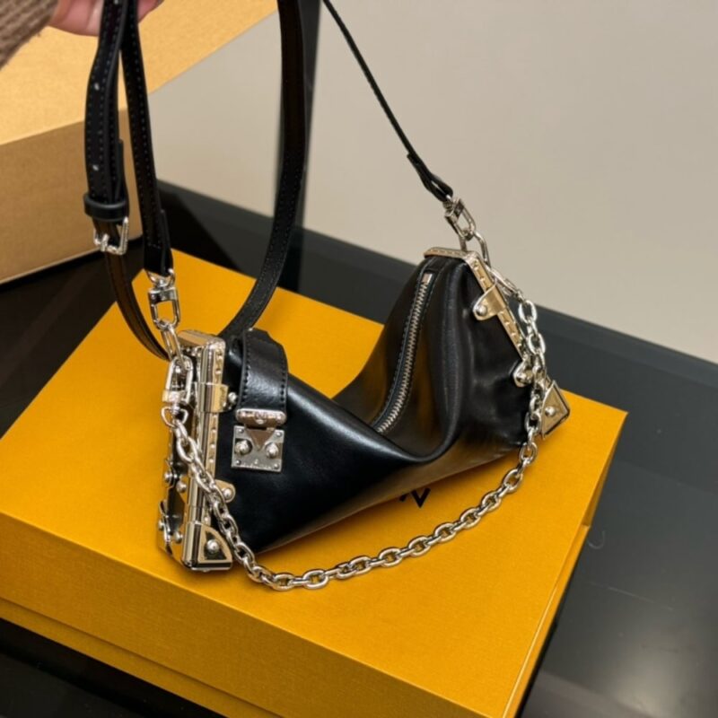 Alternative view of LOUIS VUITTON SLIM TRUNK BAG BLACK 23CM M25445