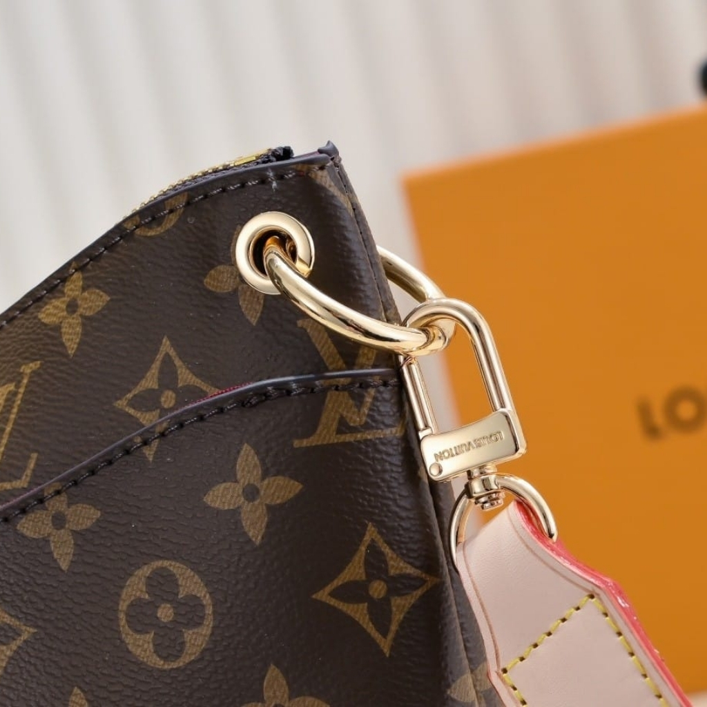 Louis Vuitton Odéon PM Monogram Canvas Beige 28cm - Image 7