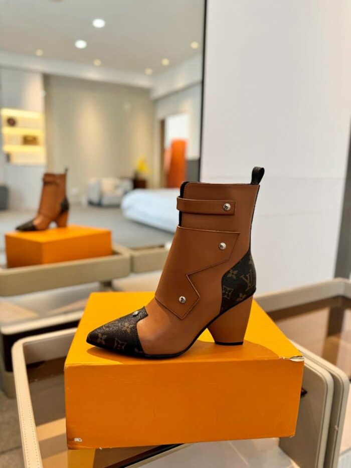 Alternative view of LOUIS VUITTON TRINITY BOOT MONOGRAM AND BROWN