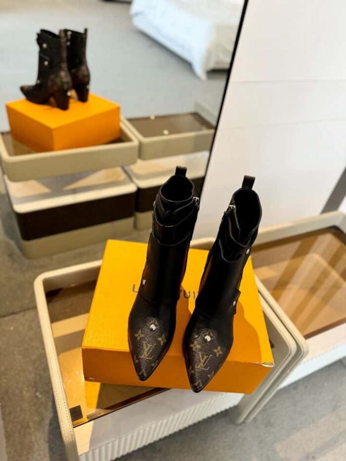Alternative view of LOUIS VUITTON TRINITY BOOT MONOGRAM AND BLACK