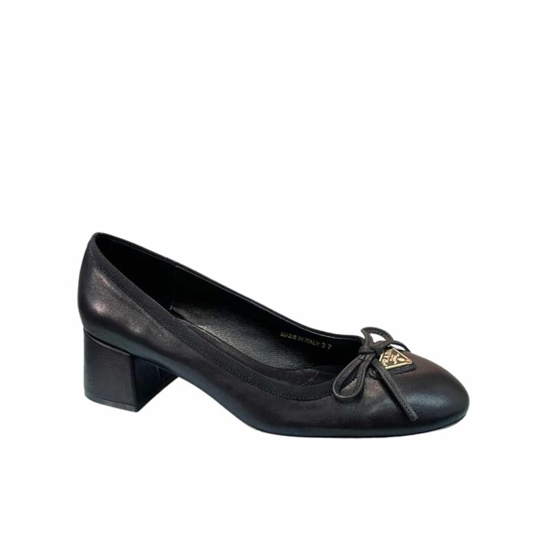 PRADA TRIANGLE LOGO BOW PUMP IN BLACK